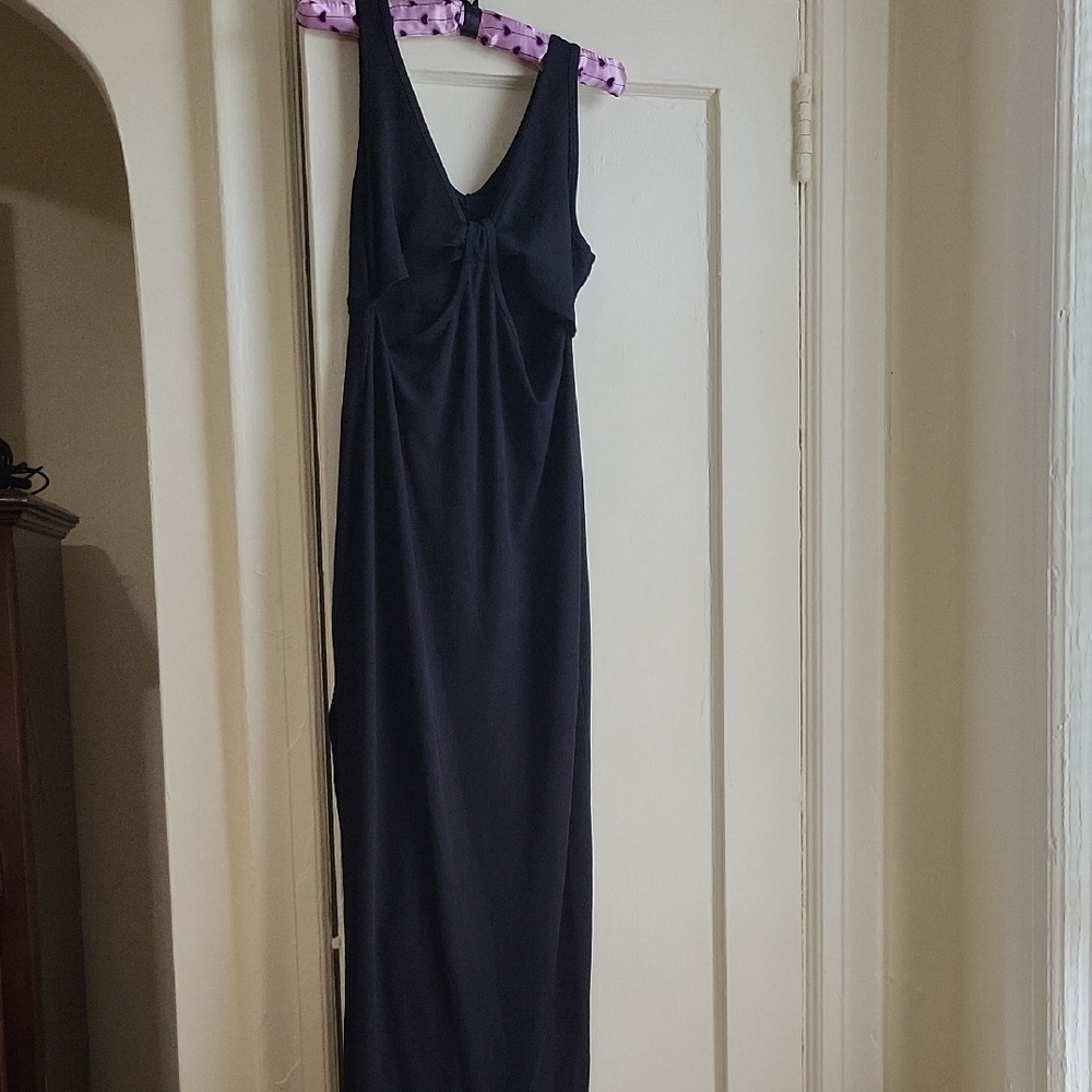 Elegant Black Sleeveless Dress